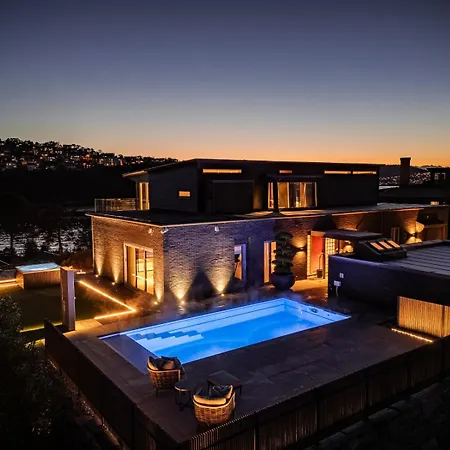 Luxury 